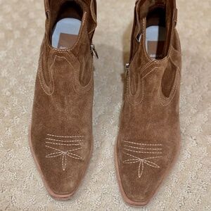 VInce Camuto Cowboy Booties Size 9